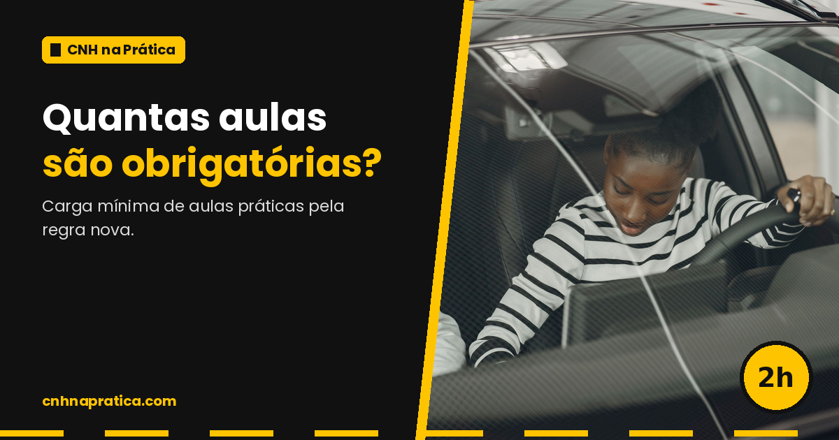 Quantas aulas são obrigatórias: aluna ao volante com o instrutor ao lado, numa aula prática.
